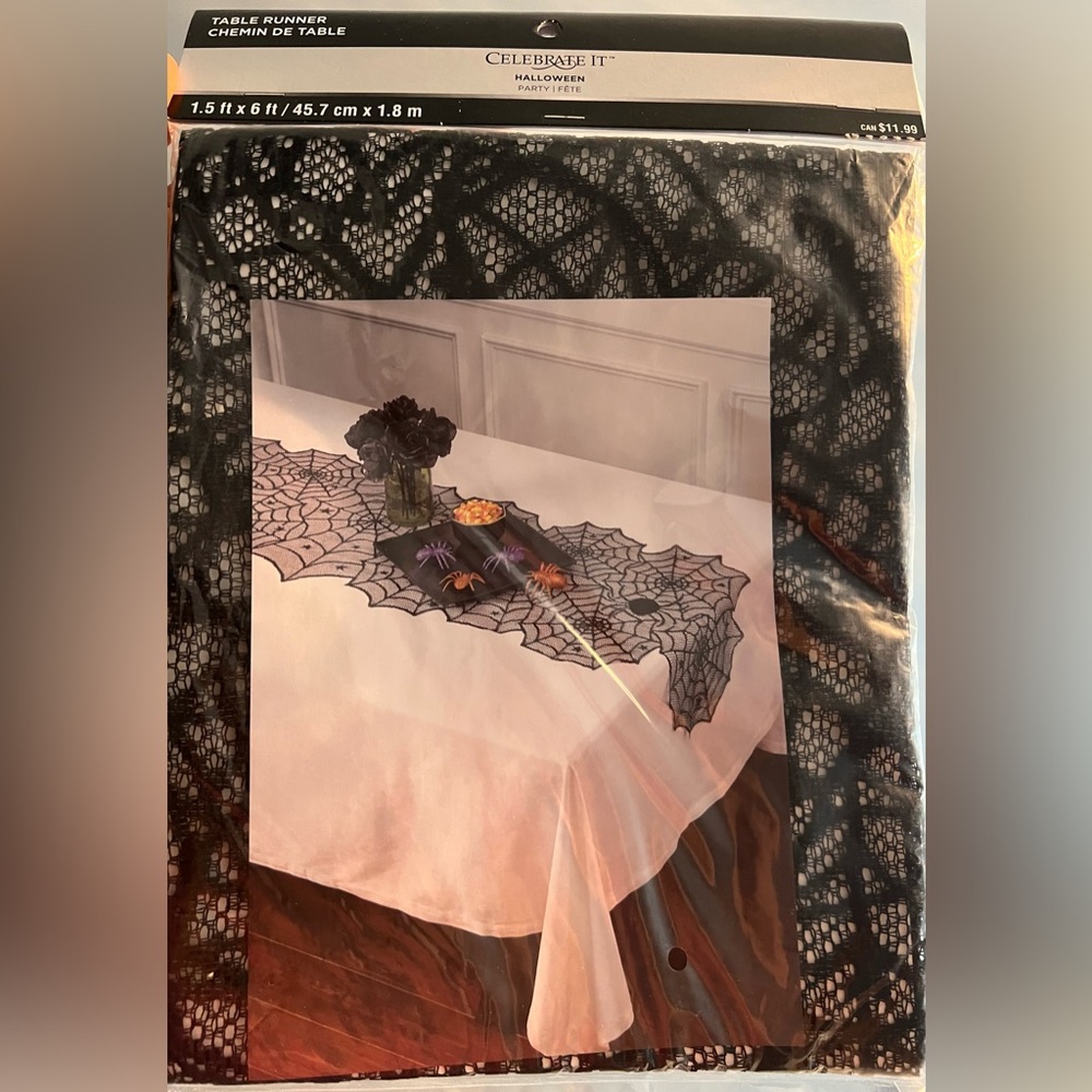NIP Halloween Spider Web Table Runner